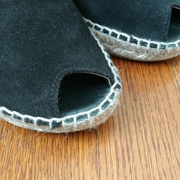 Andre Asous espadrilles, sz 8 - Picture 2 of 5